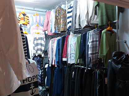 Продам точку на рынке. Торговая точка на рынке. Новозыбковский рынок. Вещевой рынок дордой. Торговая точка на рынке баткен.