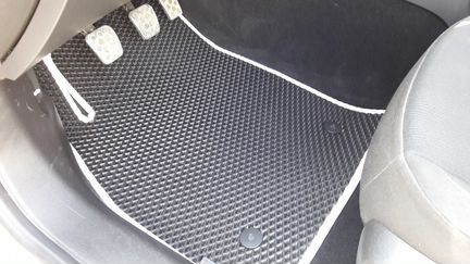 Новые коврики в салон Opel Insignia