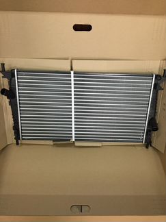 Форд Фокус 2 радиатор охлаждения 1354177