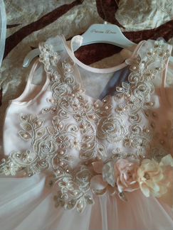 Платье на девочку