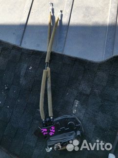 Замок двери задний левый Infiniti G35 V36