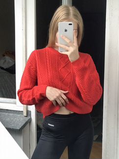 Свитер укороченный Sinsay