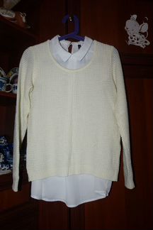 Пуловер с блузкой