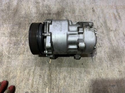 Компрессор кондиционера A0002303811 Мерседес W638