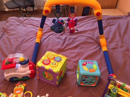 Детские развивающие игрушки