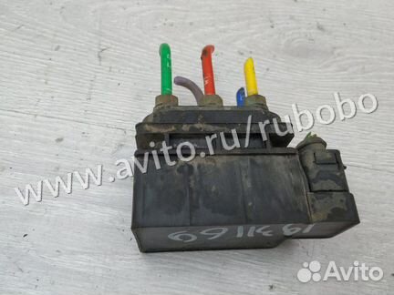 Блок клапанов пневмоподвески 95535890300 Porsche C