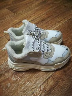 Кроссовки (новые)