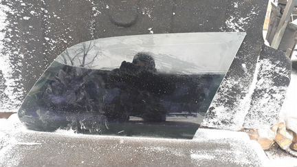 Стекло заднее правое глухое Шевроле Лачетти