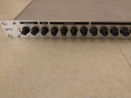 MAM Vocoder VF-11 (11-пол. аналоговый вокодер)