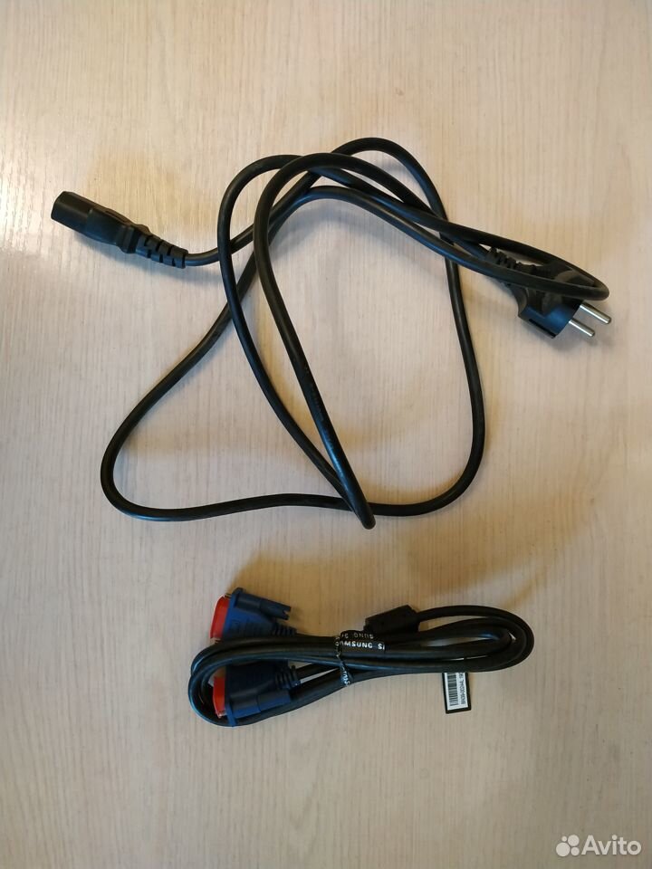 Монитор SAMSUNG SyncMaster 943n 19