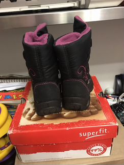 Сапоги на девочку,фирма Superfit