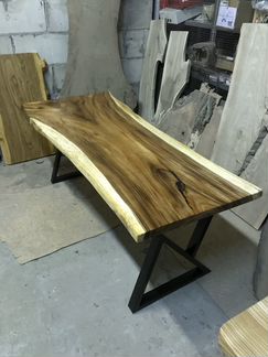 Эксклюзивный обеденный стол из массива суара