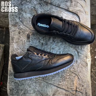 Reebok classic.Кожаные кроссовки