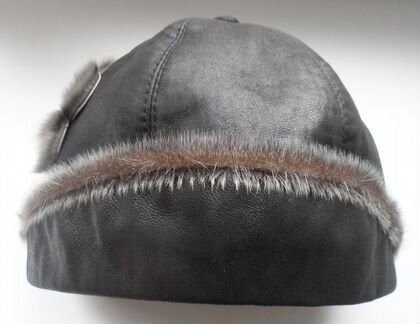 Шапка кожаная новая 58-59 р. отделка мех нерпы