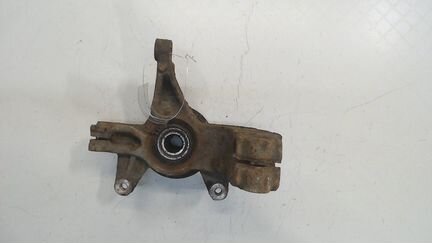 Ступица (кулак, цапфа) левая передняя Renault Mega