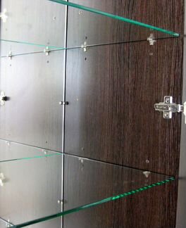 Cтеклянные полки, ручки-рейлинг, петли