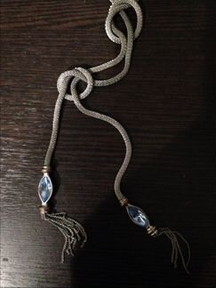 Цепочка с голубыми камнями