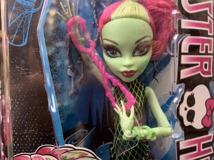 Венера фитнесс Монстр Хай кукла в коробке