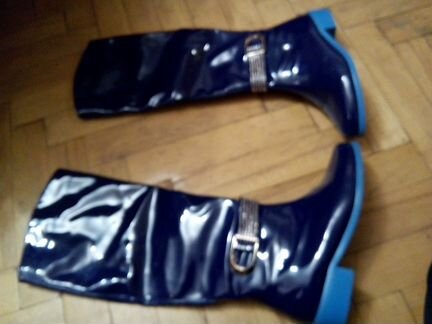 Сапоги демисезонные лаковые