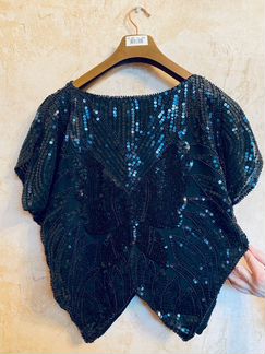 Нарядная блузка с пайетками