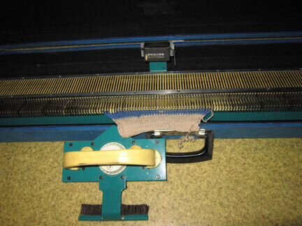 Вязальная машина 