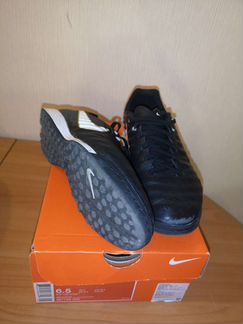 Бутсы. сороконожки. 38 размер