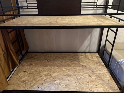 Двух яростная кровать