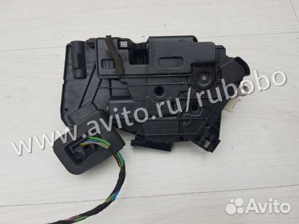 Замок двери передний правый Skoda Octavia A7 cwva