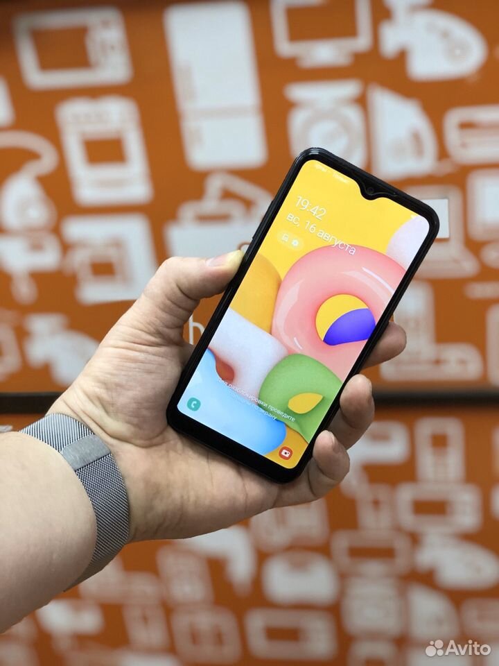 Телефон Samsung a01 идеальный