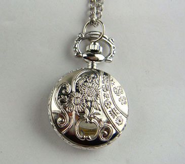 Часы-подвеска №3 Серебристая паутинка