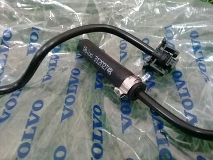 Патрубок расширительного бачка Volvo XC60