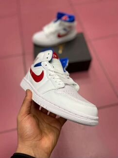 Кроссовки Nike Air Jordan 1
