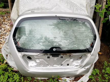 Крышка багажника сузуки лиана