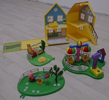Дом, карусель, качели Peppa Pig
