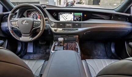 Обшивка средней стойки Lexus LS 2019-2020