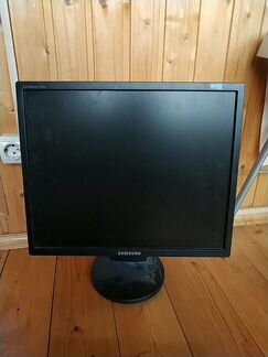 Монитор samsung SyncMaster 943n