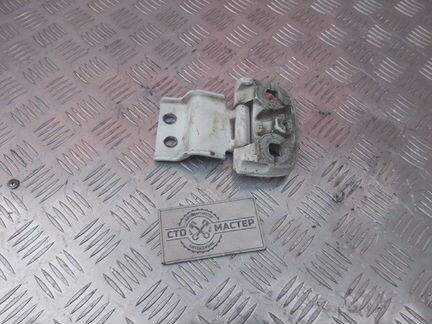 Петля задней двери верхняя левая Peugeot Boxer 250