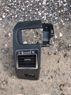 Воздуховод левый с кожухом