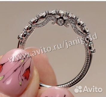 Золотое кольцо с бриллиантами