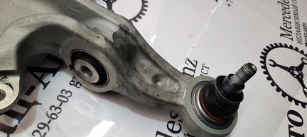 Рычаг подвески передний левый нижний Mercedes-Benz