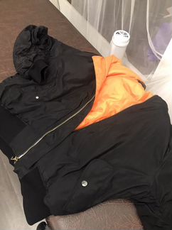 Куртка -бомбер m-l