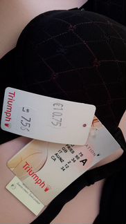 Бюстгалтер черный новый Triumph 75 A