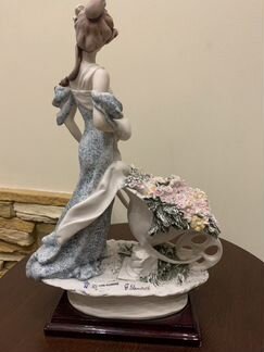 Статуэтка Flowers for sale, Giuseppe Armani (Flor