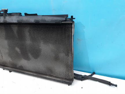 Радиатор охлаждения Hyundai Santa Fe 2