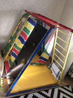 Детский спортивный уголок