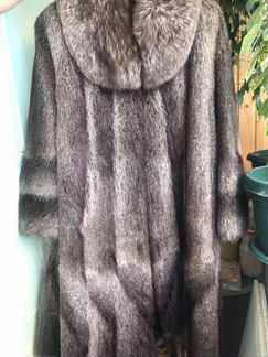 Шуба нутрия воротник песец