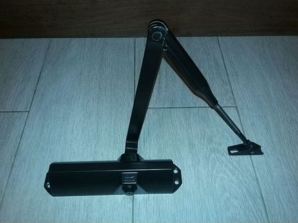 Доводчик Dorma