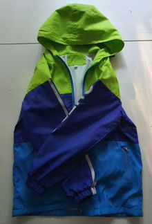 Ветровка куртка на 152-158 яркая