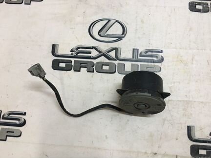 Мотор охлаждения радиаторов Lexus Rx400H MHU38