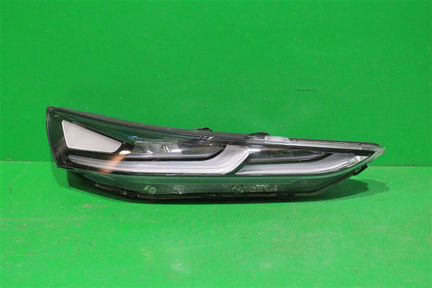 Фара правая Hyundai Santa Fe 4 2018